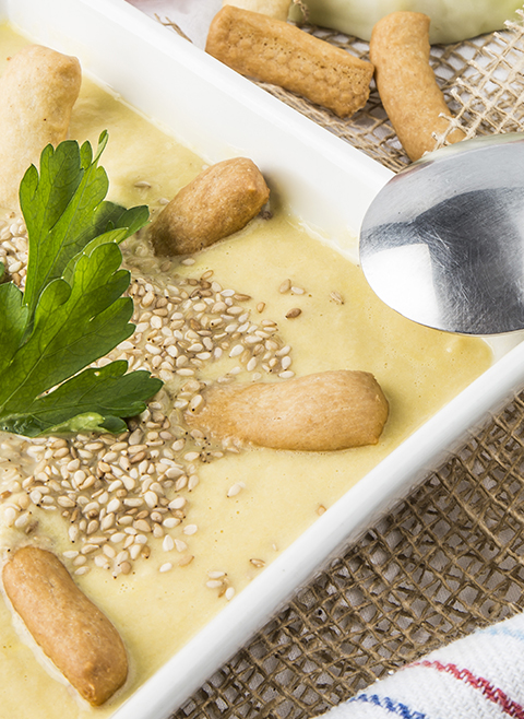 Сливки с овощным и куриным супом